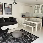 Bialy W Rewalu Апартаменты