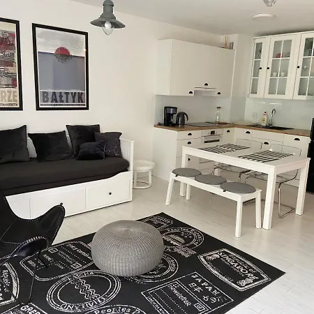 Bialy W Rewalu Апартаменты